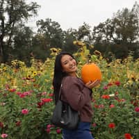 Sitter Profile Image: Lahna S.