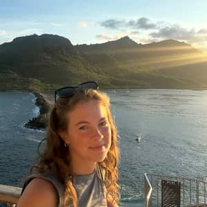 Sitter Profile Image: Leah S.