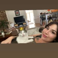 Sitter Profile Image: Lauren S.