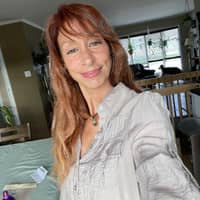 Sitter Profile Image: Julie M.