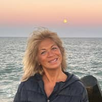 Sitter Profile Image: Neilcy D.