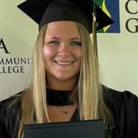 Sitter Profile Image: Ashleigh C.