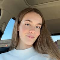 Sitter Profile Image: Victoria V.