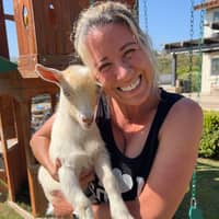 Sitter Profile Image: Maureen T.