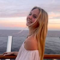 Sitter Profile Image: Ava C.