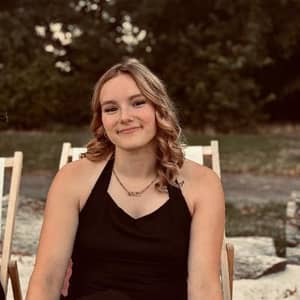 Sitter Profile Image: Josefine W.