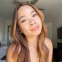 Sitter Profile Image: Nhi T.