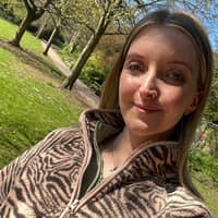 Sitter Profile Image: Kirsty D.