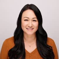 Sitter Profile Image: Debra T.