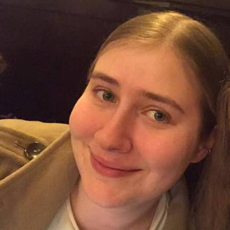 Sitter Profile Image: Aria L.