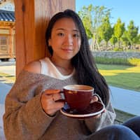 Sitter Profile Image: Ashley S.