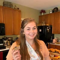 Sitter Profile Image: Hannah M.