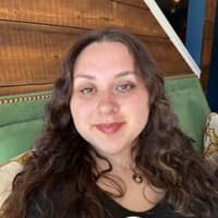 Sitter Profile Image: Alina C.