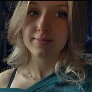 Sitter Profile Image: Nicola G.