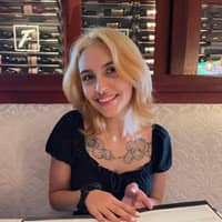 Sitter Profile Image: Viviana R.
