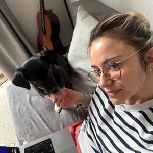 Sitter Profile Image: Firdevs Ç.