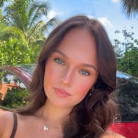 Sitter Profile Image: Kristen B.