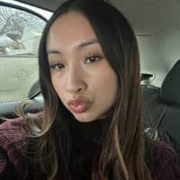 Sitter Profile Image: milyssah v.