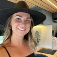 Sitter Profile Image: Jennie S.