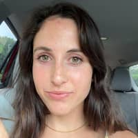 Sitter Profile Image: Isabel Z.