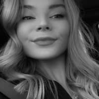 Sitter Profile Image: Lacie R.