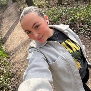 Sitter Profile Image: Amelia L.