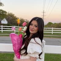 Sitter Profile Image: Gaby F.