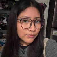 Sitter Profile Image: Vanessa J.