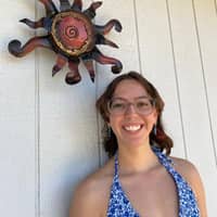 Sitter Profile Image: Victoria T.