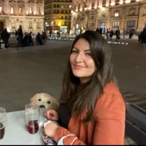 Sitter Profile Image: Anais Z.