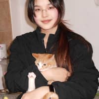 Sitter Profile Image: Yulu G.