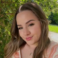 Sitter Profile Image: Grace A.