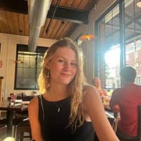 Sitter Profile Image: Brooke S.