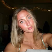 Sitter Profile Image: Lauryn K.