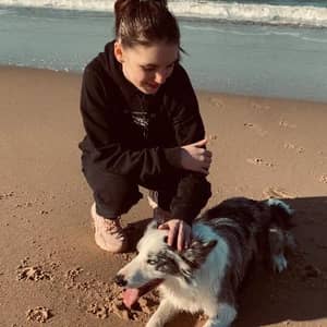 Sitter Profile Image: Florie R.