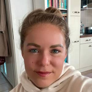 Sitter Profile Image: Andrea F.