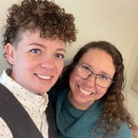 Sitter Profile Image: Jessica & Kristen D.