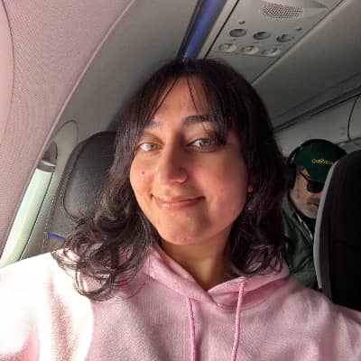 Sitter Profile Image: Ria M.