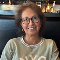 Sitter Profile Image: Ana V.