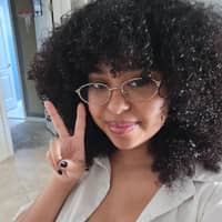 Sitter Profile Image: Isabella A.