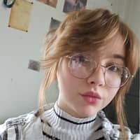 Sitter Profile Image: Madelyne D.