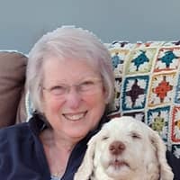 Sitter Profile Image: Lindsay B.