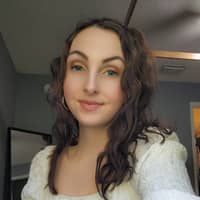 Sitter Profile Image: Jocelyn W.