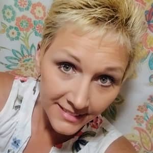 Debbie W.
