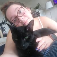 Sitter Profile Image: Laura D.