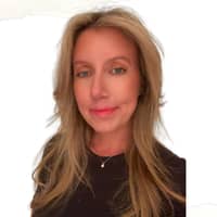 Sitter Profile Image: Julie L.