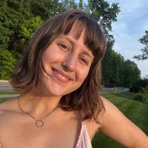 Sitter Profile Image: Lauren S.