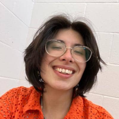 Sitter Profile Image: Itzel P.