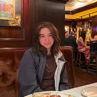 Sitter Profile Image: Ashley R.