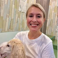 Sitter Profile Image: Lindsay H.